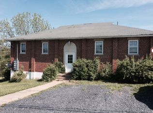 97 Old Middleway Rd APT 4, Kearneysville, WV 25430