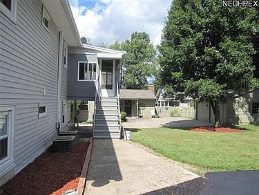 2nd image of 242-244 Meadowbrook Ave