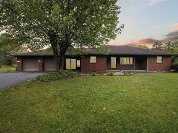 1662 Freeport Rd N, Kittanning, PA 16201