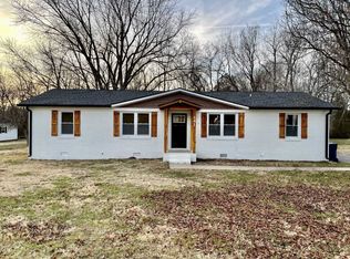 141 Underwood St, Cornersville, TN 37047