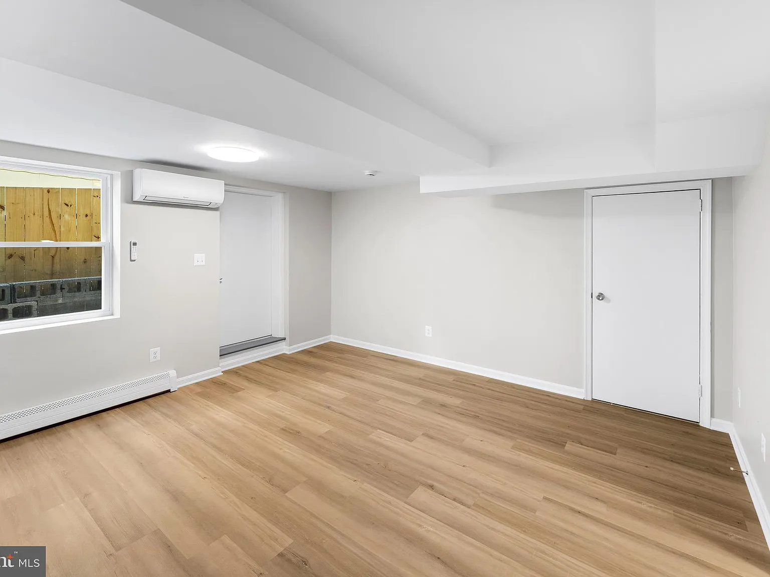 2 bed, 1728 sqft, $2,100 — Photo 3