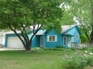 6604 48th Street Pl N, Oakdale, MN 55128