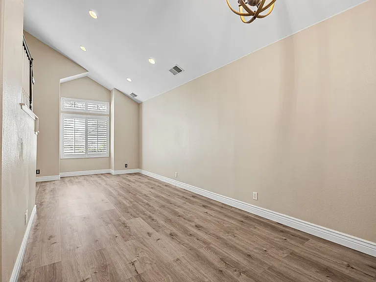 939 Skip Away Ct — Photo 8
