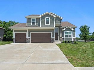 12004 Centennial St, Peculiar, MO 64078