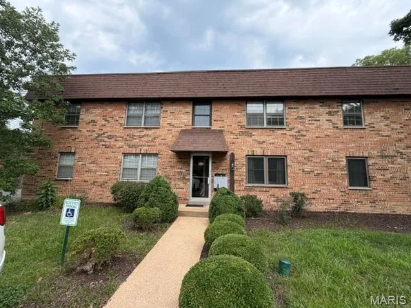 443 S Clay Ave APT C, Saint Louis, MO 63122