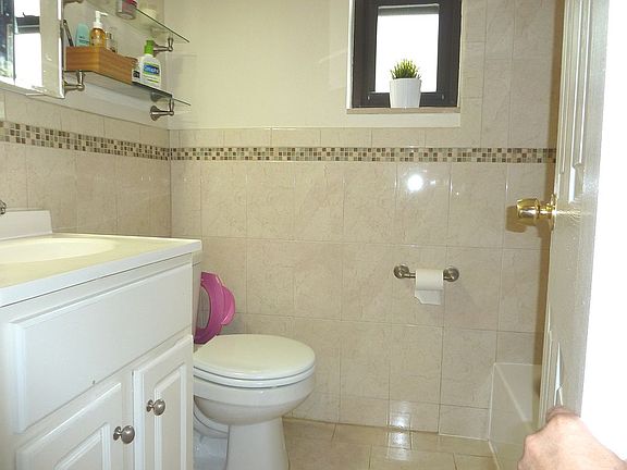 5th image of 191-15 39th Ave Unit 170