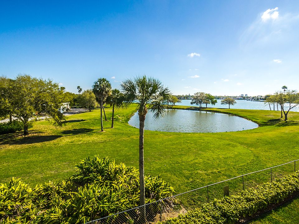 View of Intracoastal & Golf 