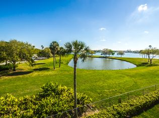 530 Sandy Hook Rd, Treasure Island, FL 33706