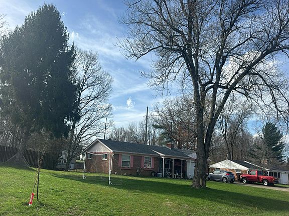 3rd image of 4635 Aston Dr