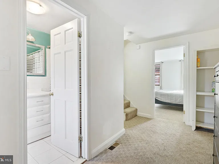 24 E Hamburg St — Photo 16