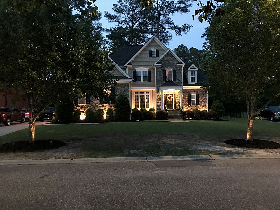 2nd image of 417 Southampton Ct