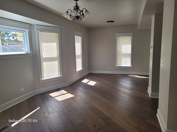 4th image of 446 N Hinkley Ave