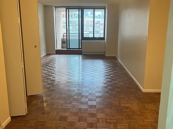 200 Rector Pl, New York, NY