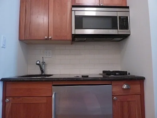 Rented by (Legacy) NY Quality Living Uptown | media 9