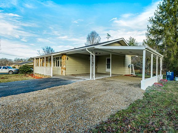4th image of 568 Hillcrest Dr