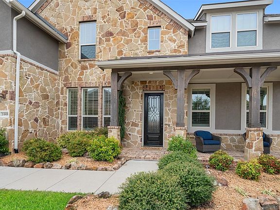 3rd image of 1008 Bull Creek Dr