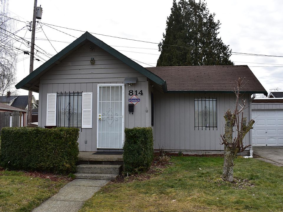 1st image of 814 S 43rd St