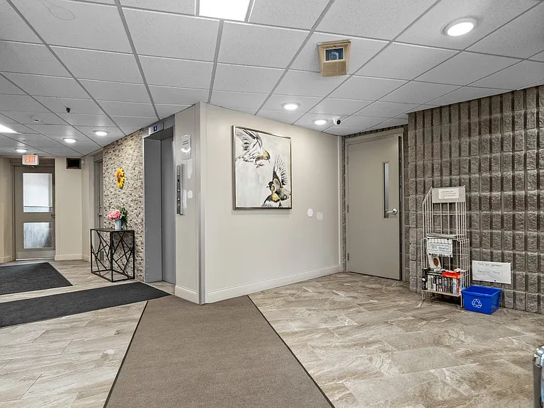 17 Eldon Hall Pl #301 — Photo 13