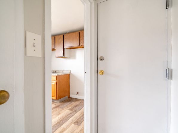 21 Linda Dr APT 2