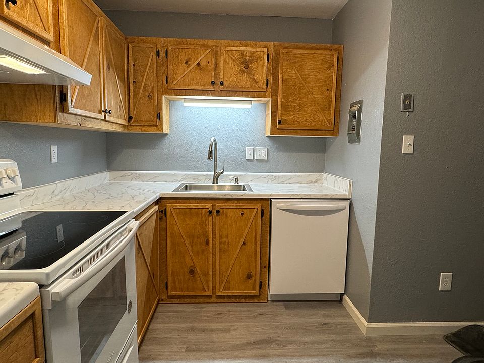 2nd image of 1716 Hampton S APT 4