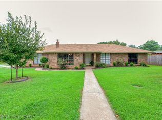 2706 Whitney Dr, Ozark, AR 72949