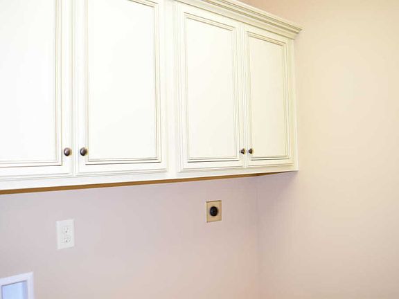 4th image of 6352 Laramie Cir