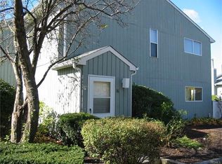 36 Waterview Est, Peekskill, NY 10566