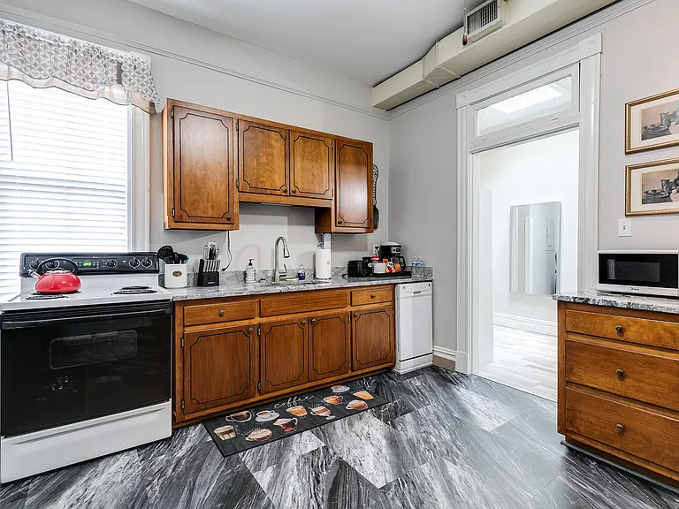 1320 W Main St #2 — Photo 7