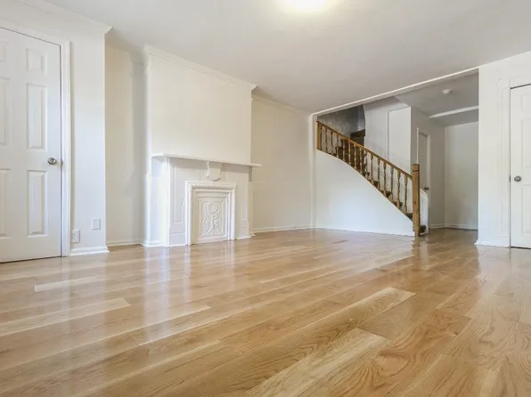 130 Orient Ave, Jersey City, NJ 07305