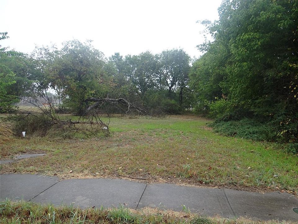 1st image of 4819 Lee St