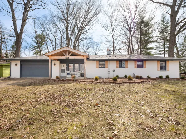 320 Fisher Ct, Berrien Springs, MI 49103