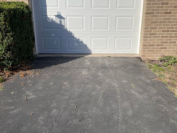 5th image of 11 Briarwood Way #11