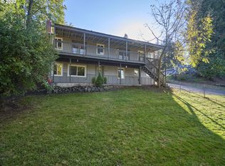 3203 E 17th St, Vancouver, WA 98661