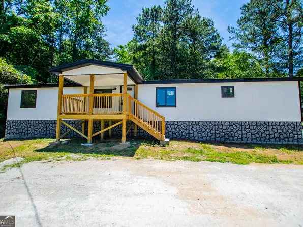 241 Garden Lake Dr, Carrollton, GA 30116