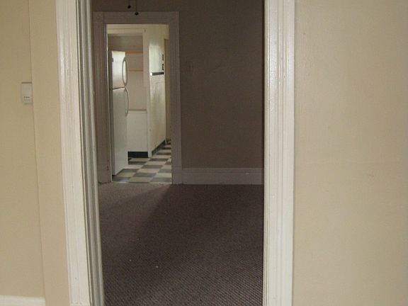 4th image of 4180 Newport Ct
