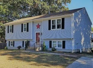 70 Arden Ct, Warwick, RI 02889