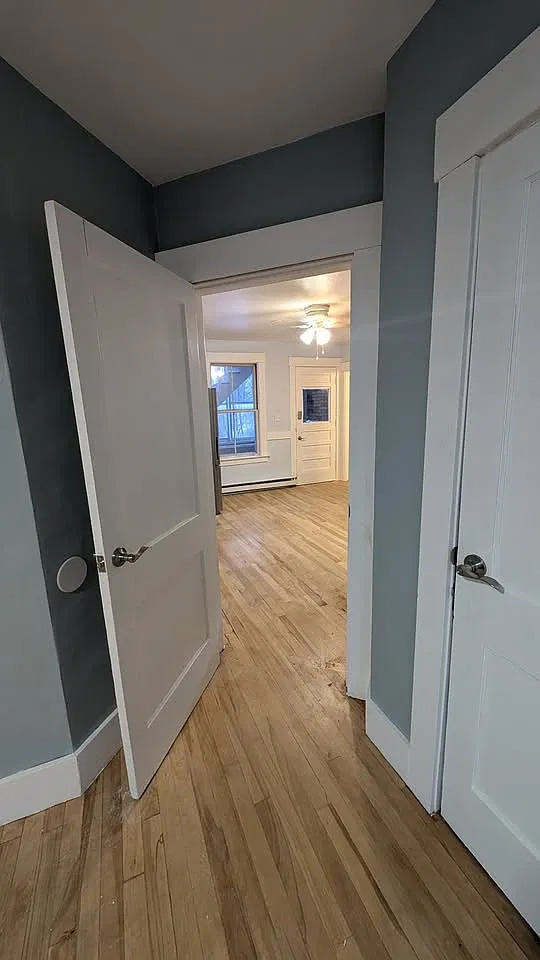 412 Burgess St — Photo 4