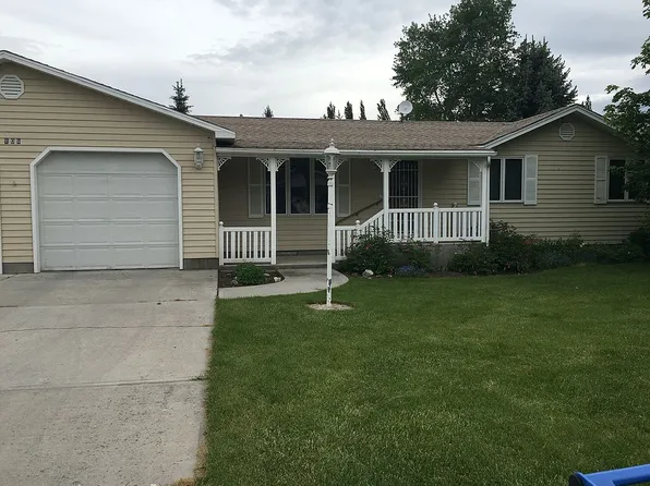 106 E 3rd S, Sugar City, ID 83448
