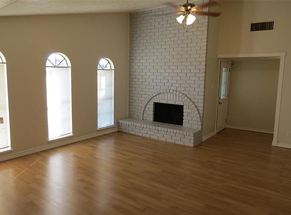 2nd image of 5033 Thompson Dr