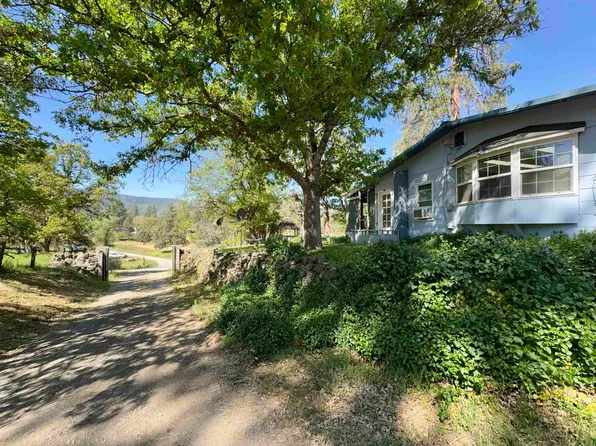 3200 Fairlane Rd, Yreka, CA 96097