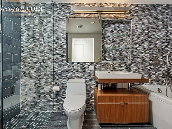 4th image of 2280 8th Ave APT 9A