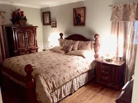 2nd image of 120 Prentice Ave