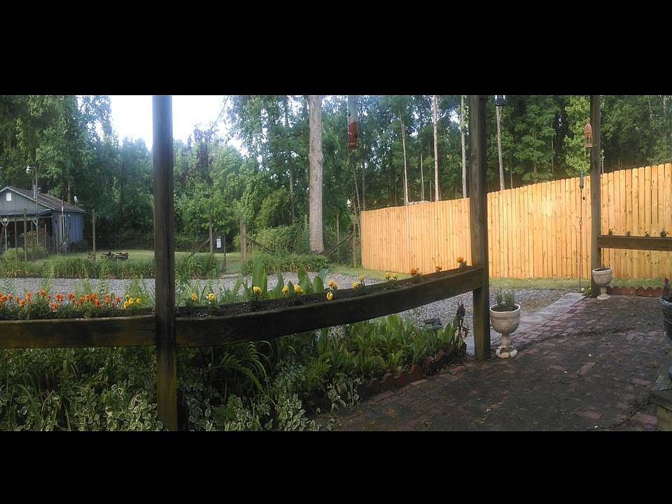 2nd image of 2801 White Ln
