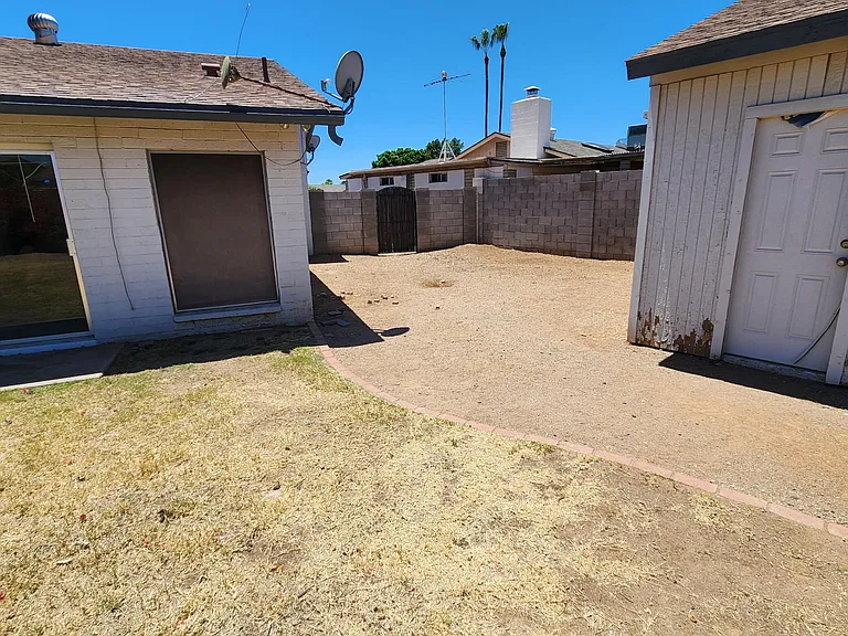 3510 W Andorra Dr — Photo 8