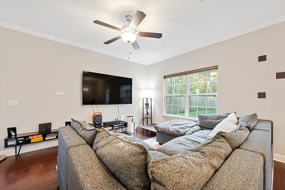 158 Hamlet Court - 1 — Photo 2