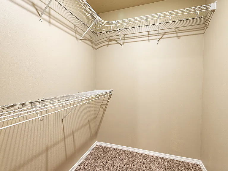 1332 S Lexington Ave — Photo 21