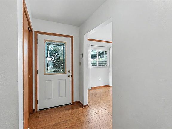 3rd image of 1145 E GEORGE STREET