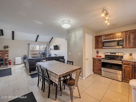 2nd image of 21 Middle Village Way