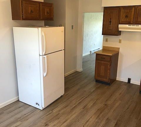 4th image of 851 Halfmoon St