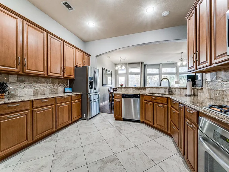 360 Falstaff Dr — Photo 14
